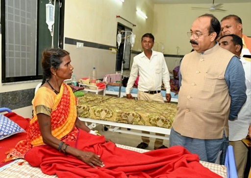 उप मुख्यमंत्री श्री अरुण साव ने डायरिया पीड़ित मरीजों से की मुलाकात