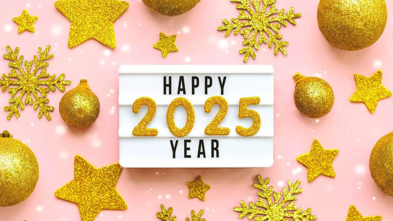 Happy New Year 2025: Top 50 Wishes and Quotes to share with loved ones