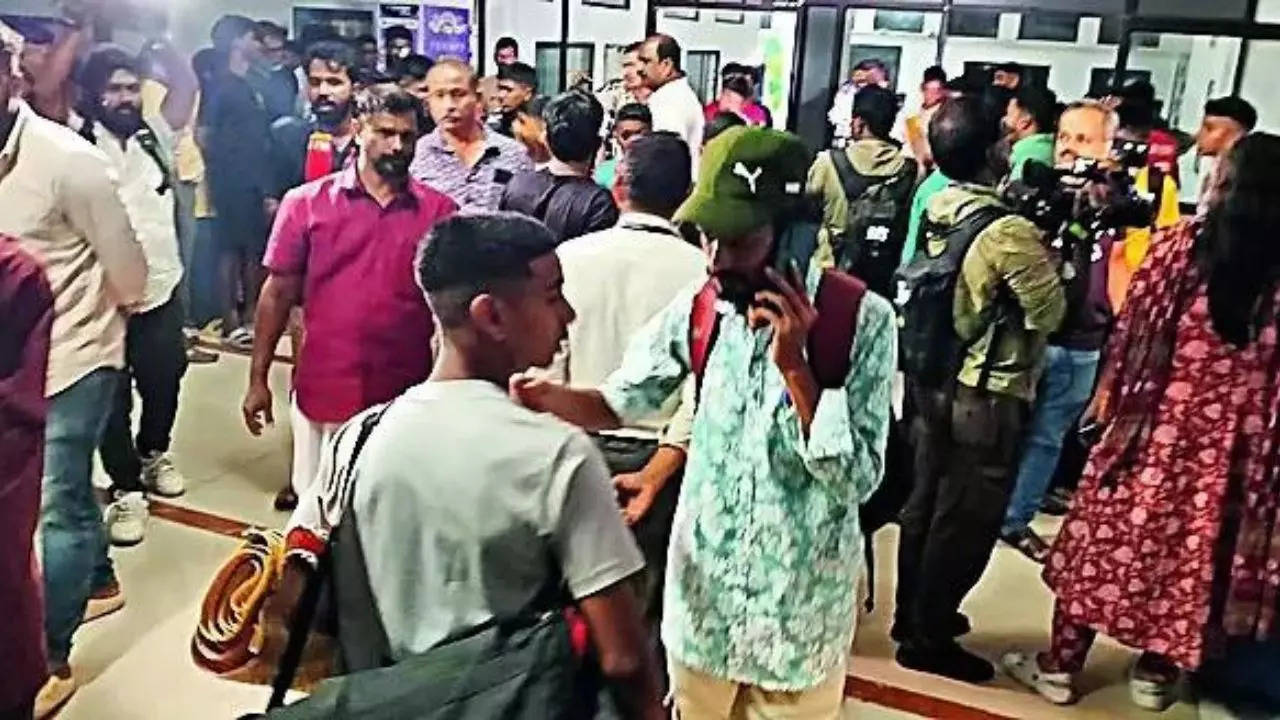 Over 70 NCC cadets hospitalised due to food poisoning in Kerala’s Ernakulam