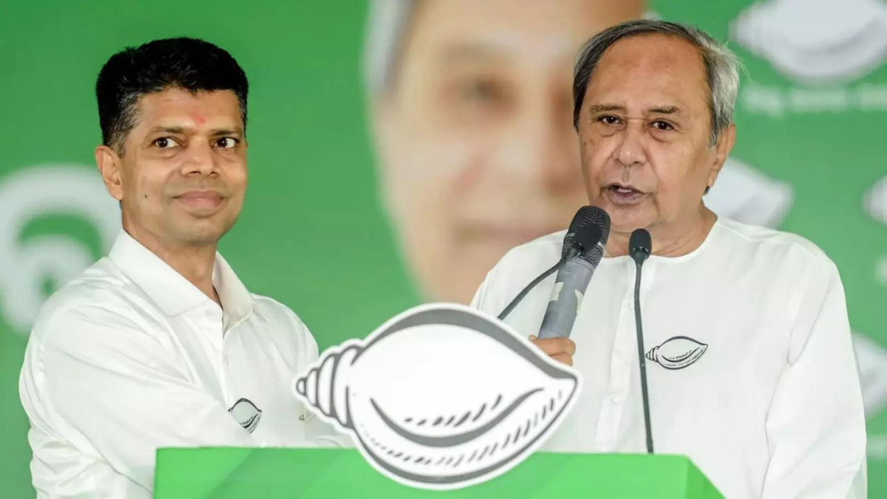 Naveen Patnaik spares VK Pandian, links loss to BJP’s ‘bundle of lies’