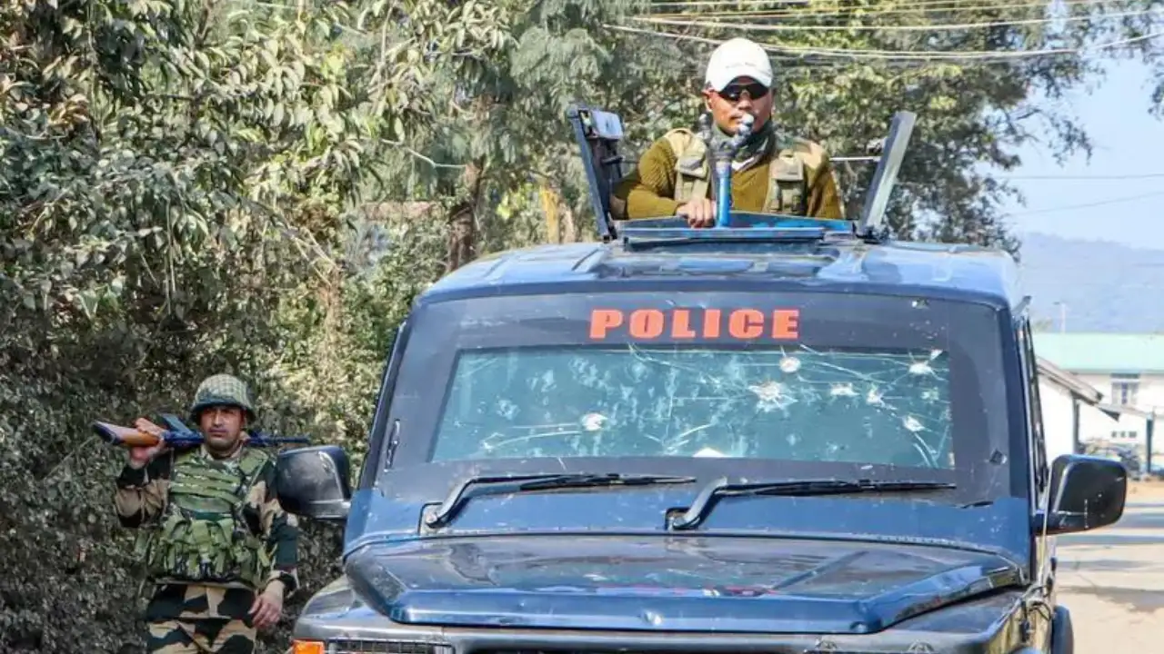 Fresh violence hits Manipur; journalist, cop among 4 injured