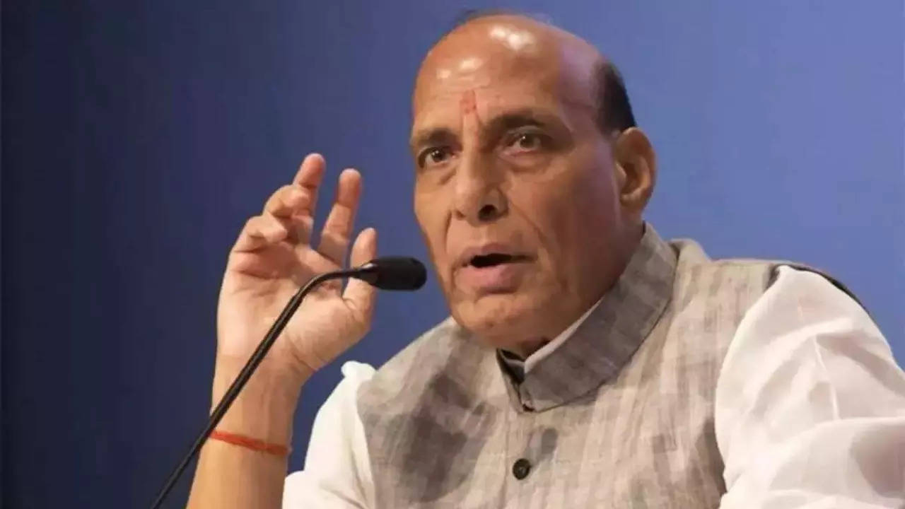 India ‘not very lucky’, can’t sit quiet, unconcerned: Rajnath to Armymen