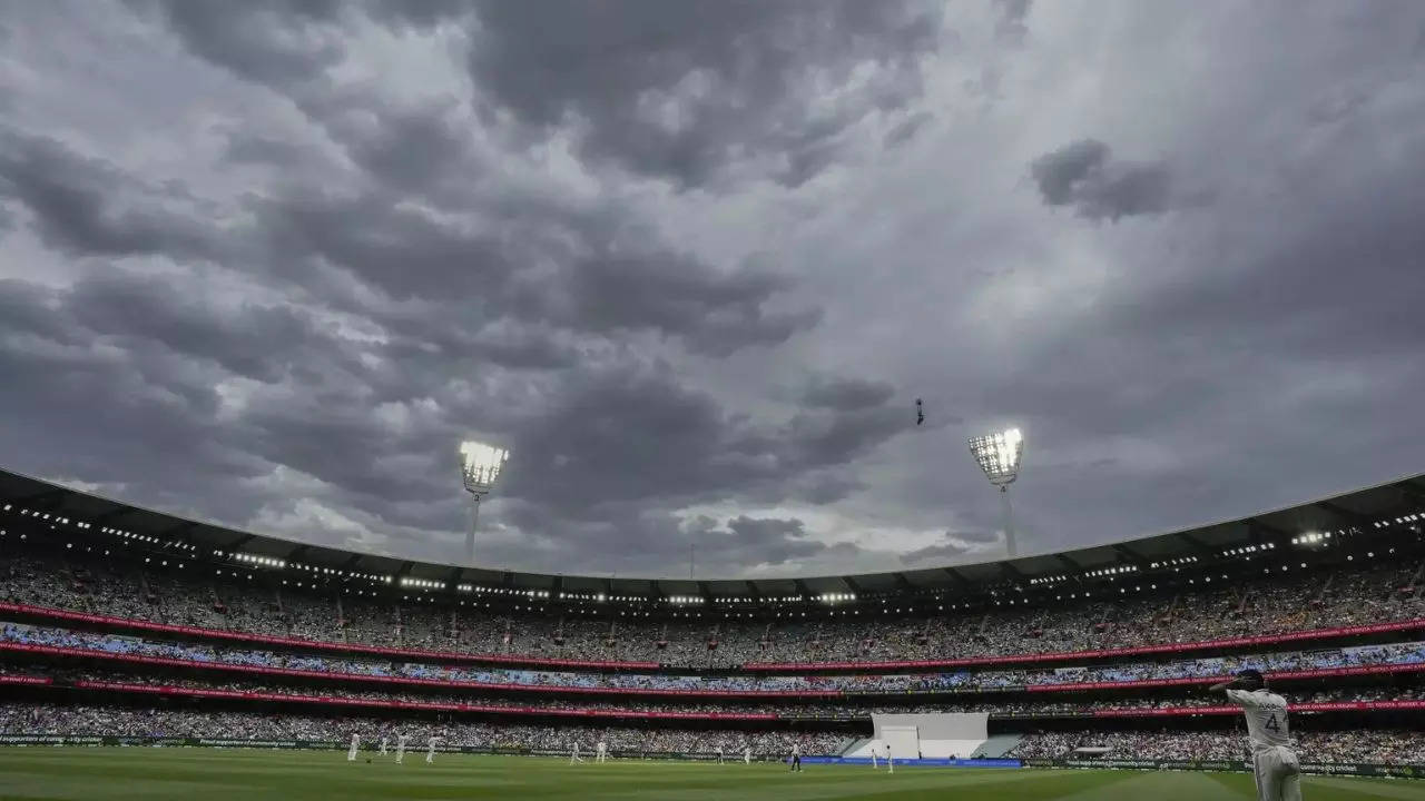 Will rain impact IND vs AUS match on Day 5?