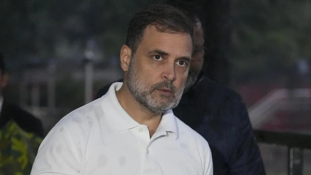 ‘BJP cutting thumb of youth like Ekalavya’: Rahul Gandhi backs protesting students