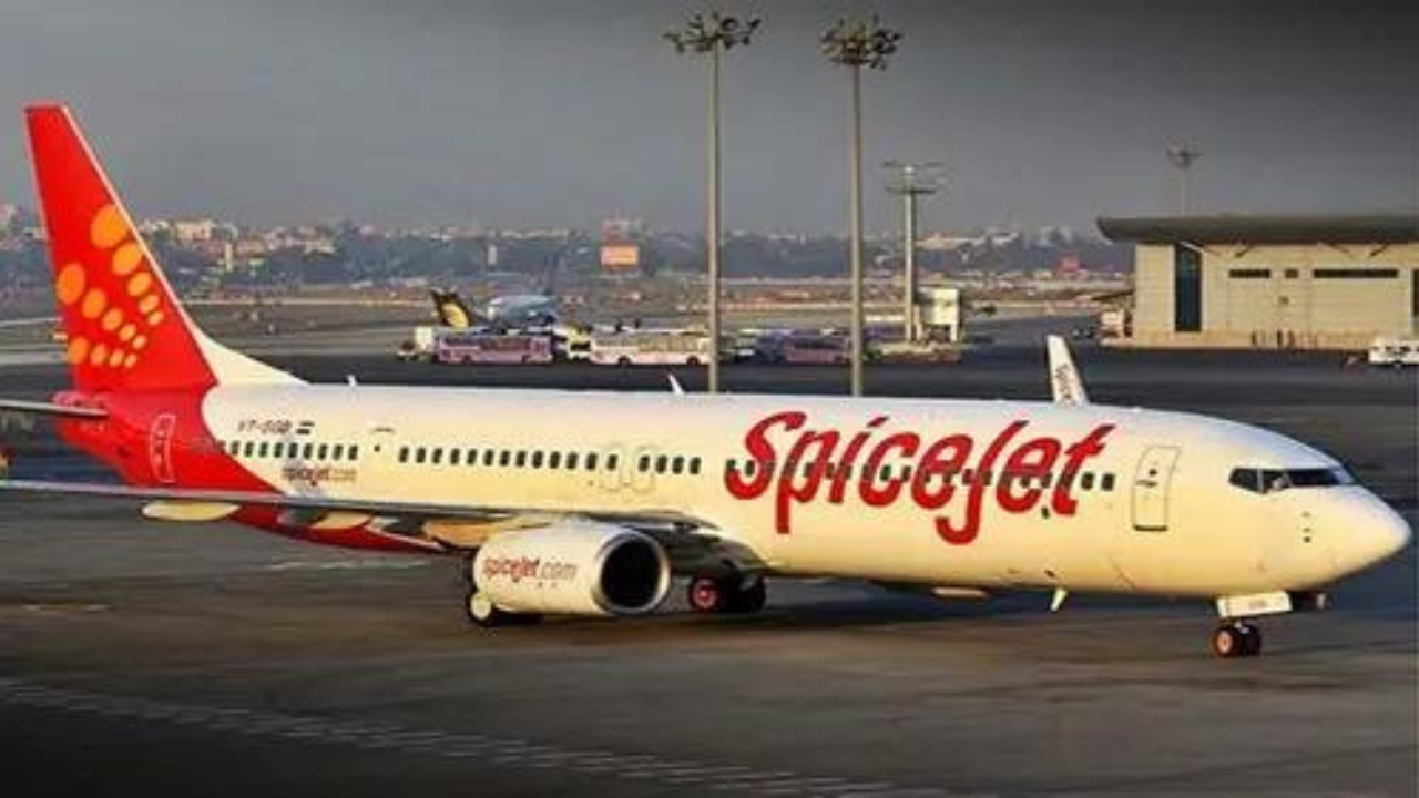 SpiceJet cautions passengers of flight delays due to fog, bad weather