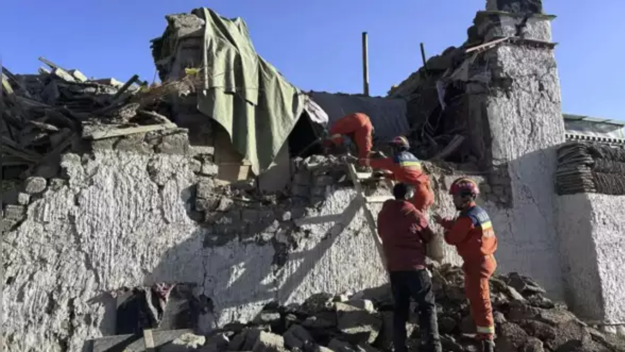 Another quake jolts Tibet as toll rises to 126