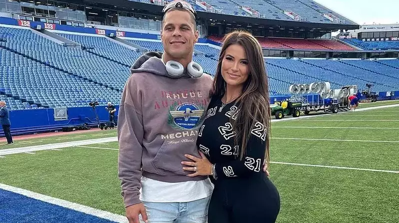 Rachel Bush, wife of Jordan Poyer, shares opinions on Florida’s viral ‘squatter’ arrest