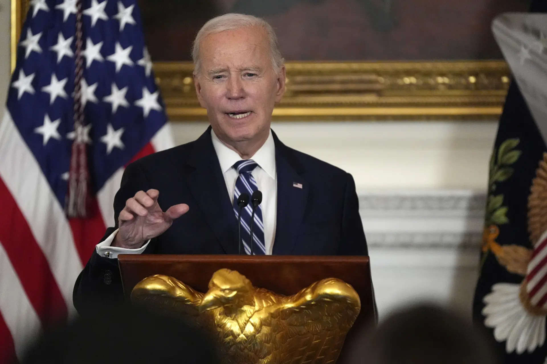 Biden’s awkward announcement during California wildfires briefing: ‘Good news …’