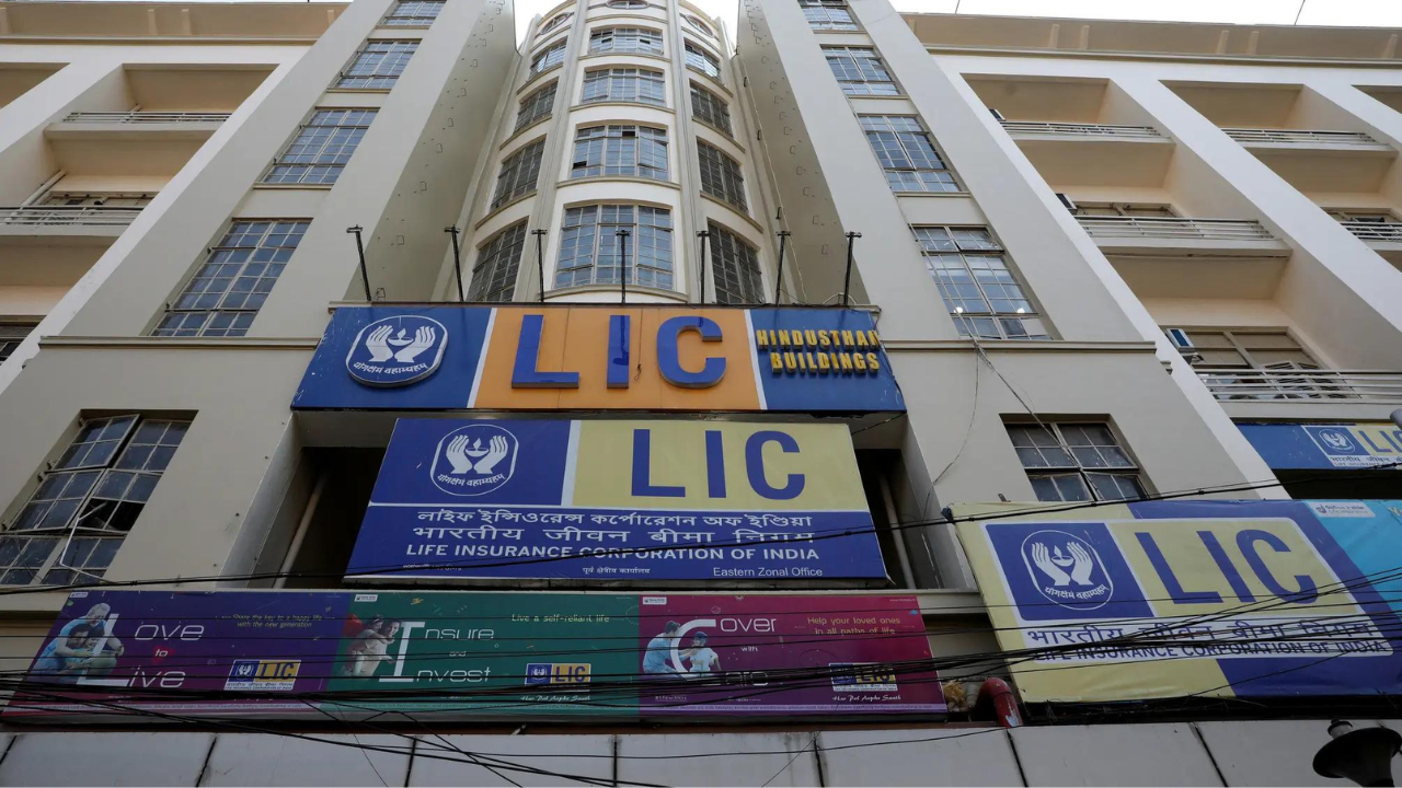 Rs 22,000 crore lies unclaimed with life insurance companies