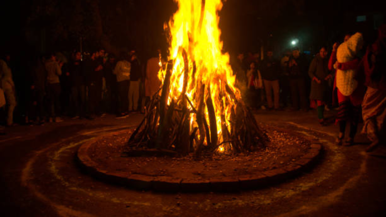 Best messages, quotes, wishes and images to share on Lohri