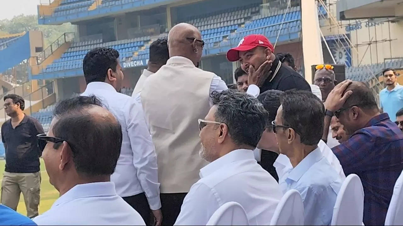 Kambli, Shaw steal the spotlight at Wankhede’s 50th anniversary event