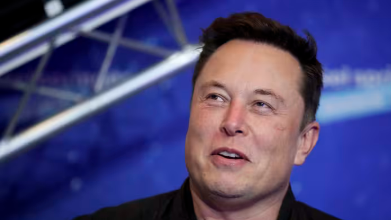 Elon Musk makes a job offer for ‘hardcore software engineers’