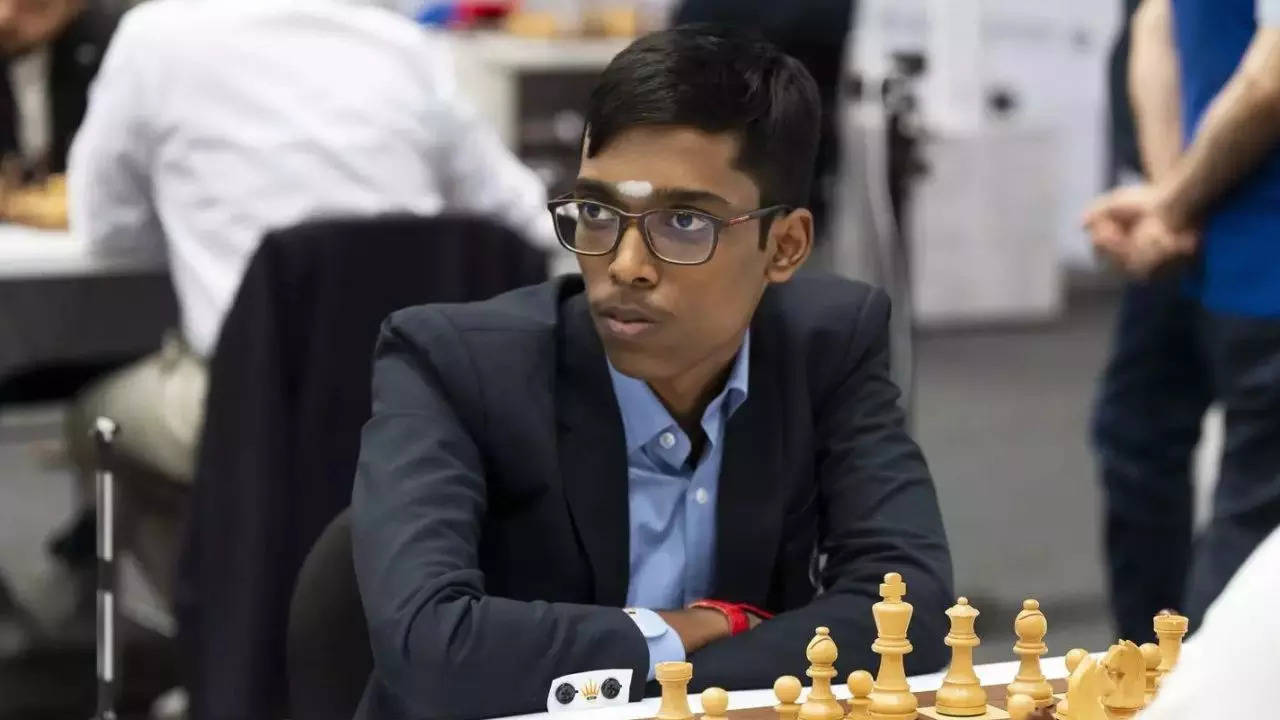 Praggnanandhaa stays on top; Gukesh, Erigaisi fight to gritty draws